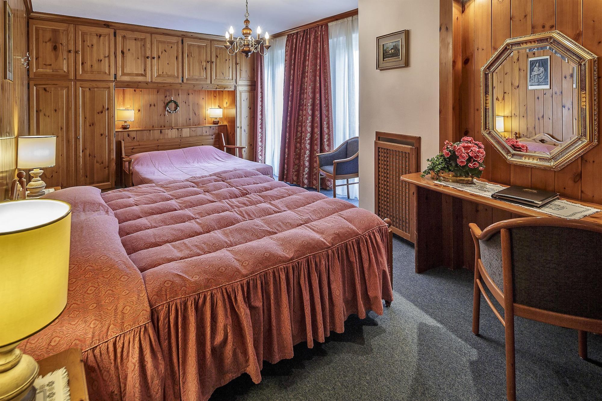 Hotel Columbia & Spa كورتينا دامبيتزو المظهر الخارجي الصورة